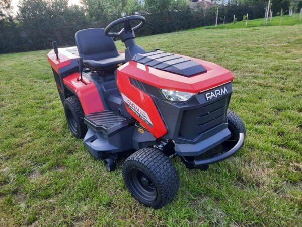 Traktor për kositje Würth